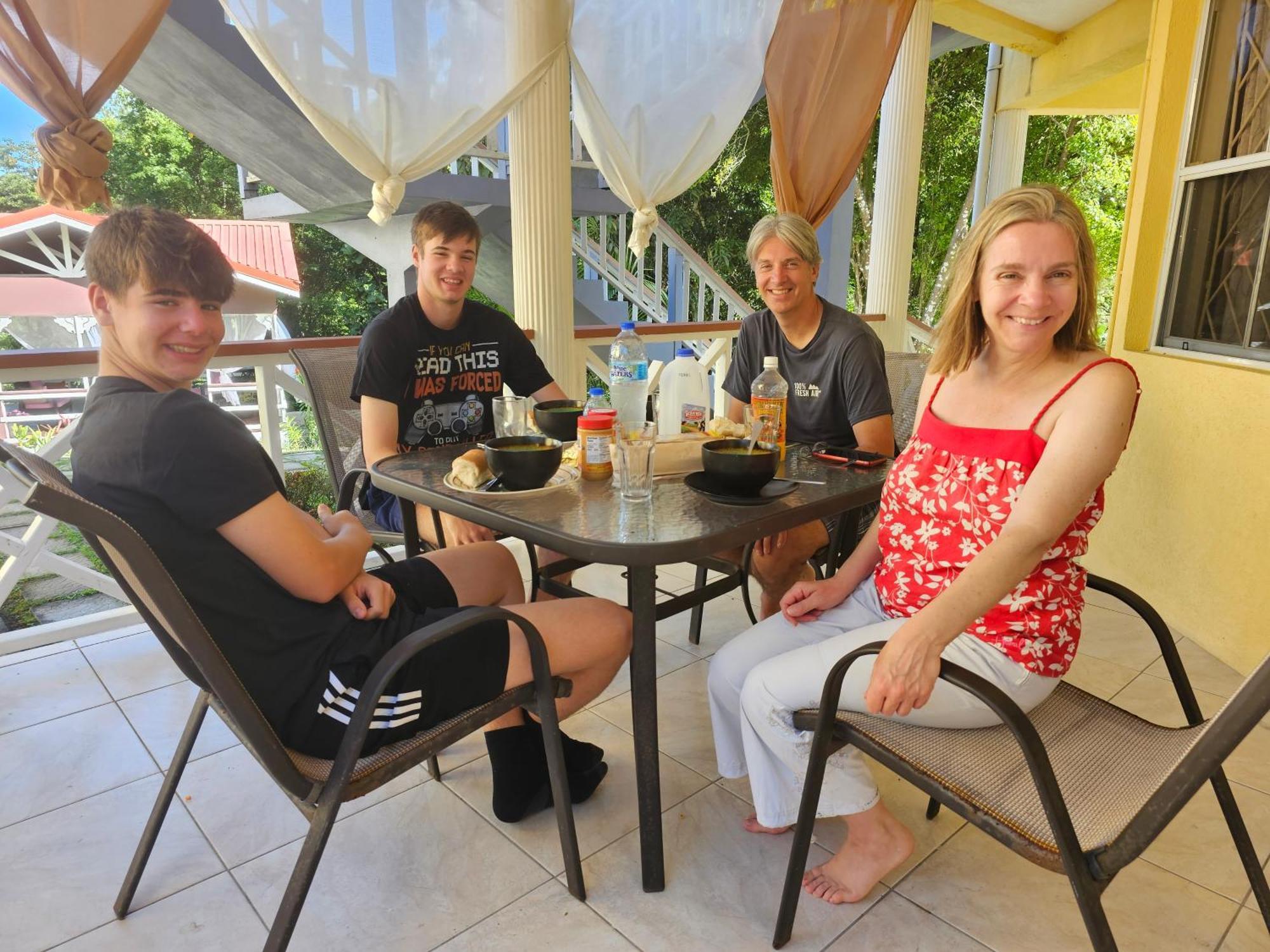 Royal Escape - 2 Apartment Anse La Raye Екстериор снимка
