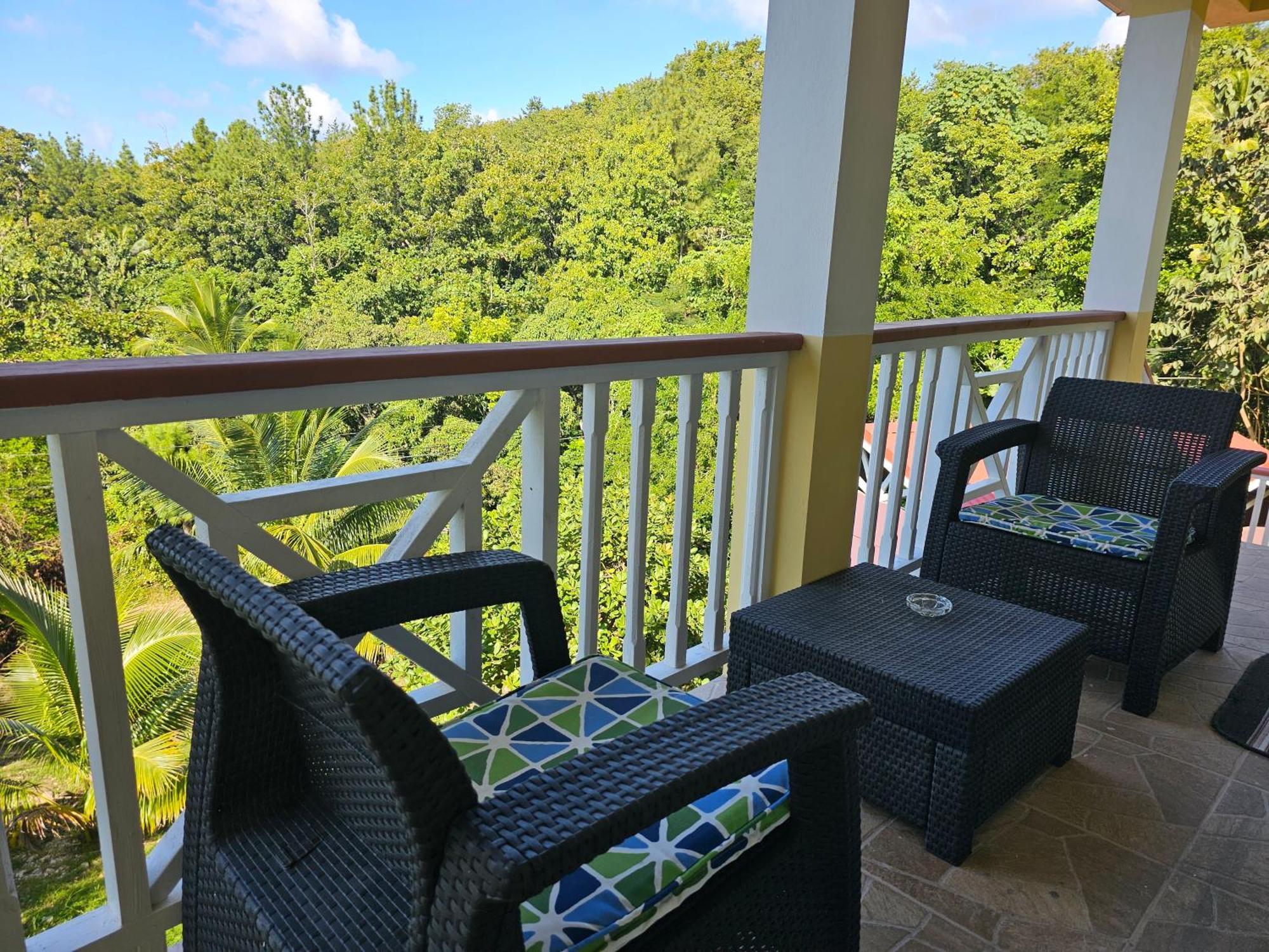 Royal Escape - 2 Apartment Anse La Raye Екстериор снимка