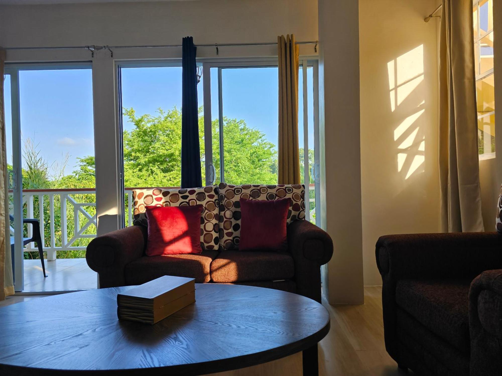 Royal Escape - 2 Apartment Anse La Raye Екстериор снимка