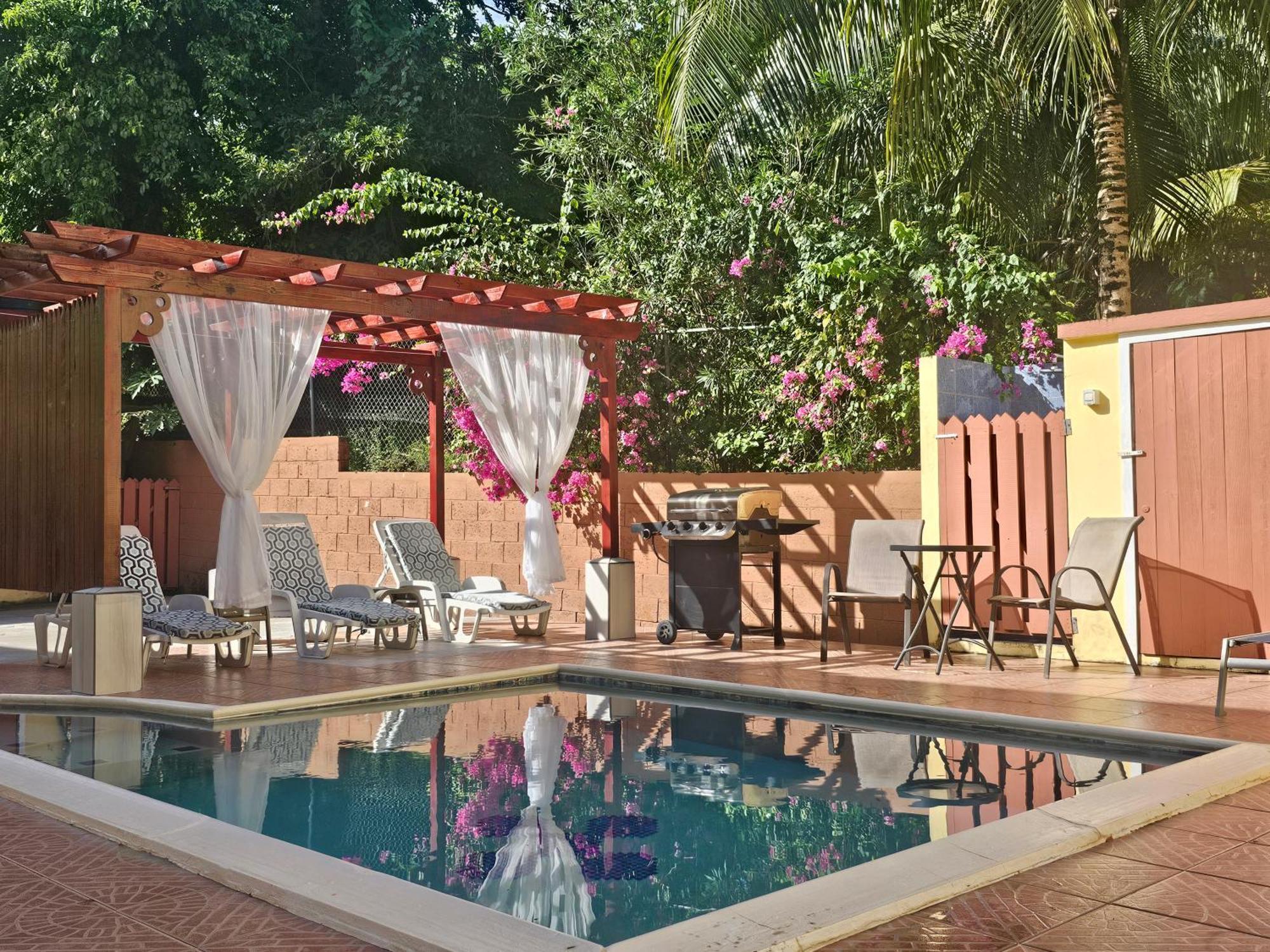 Royal Escape - 2 Apartment Anse La Raye Екстериор снимка